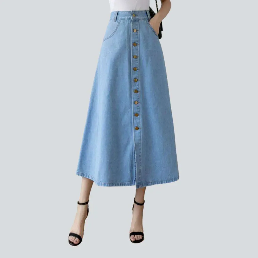 Buttons-down flare denim skirt