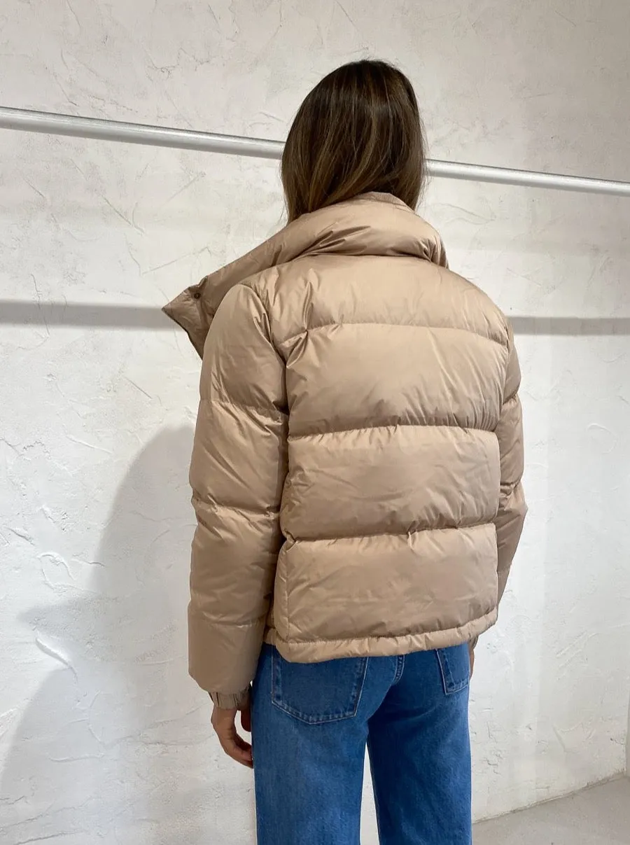 Elka Collective Rotterdam Jacket in Sand