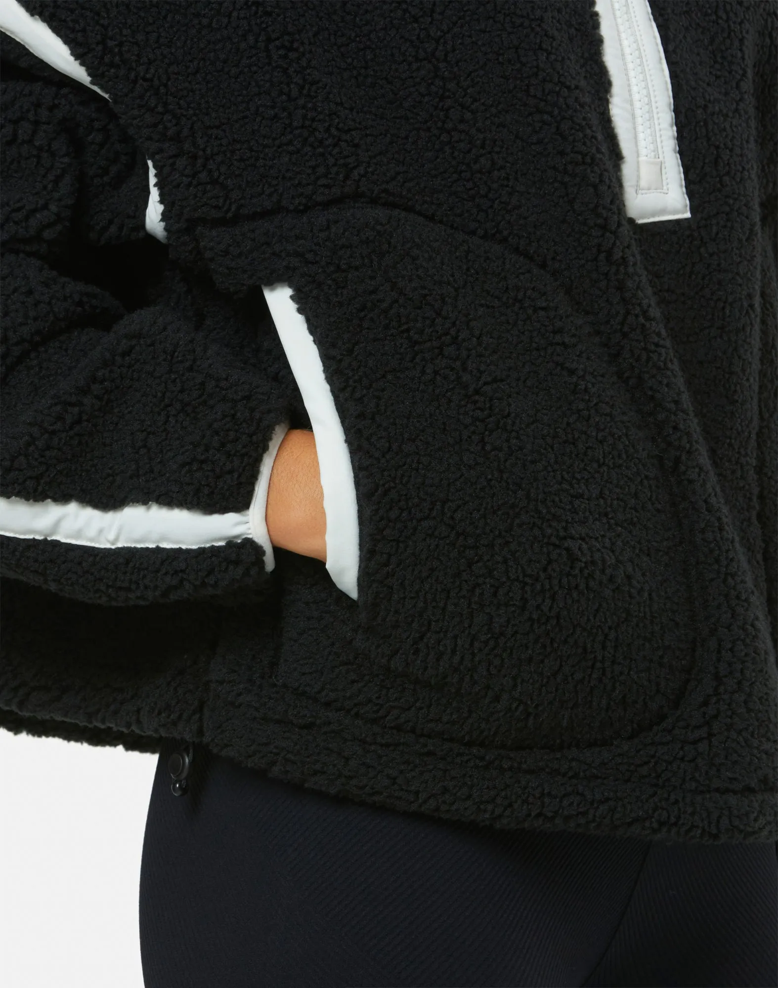 Industry Half Zip Fleece in Black