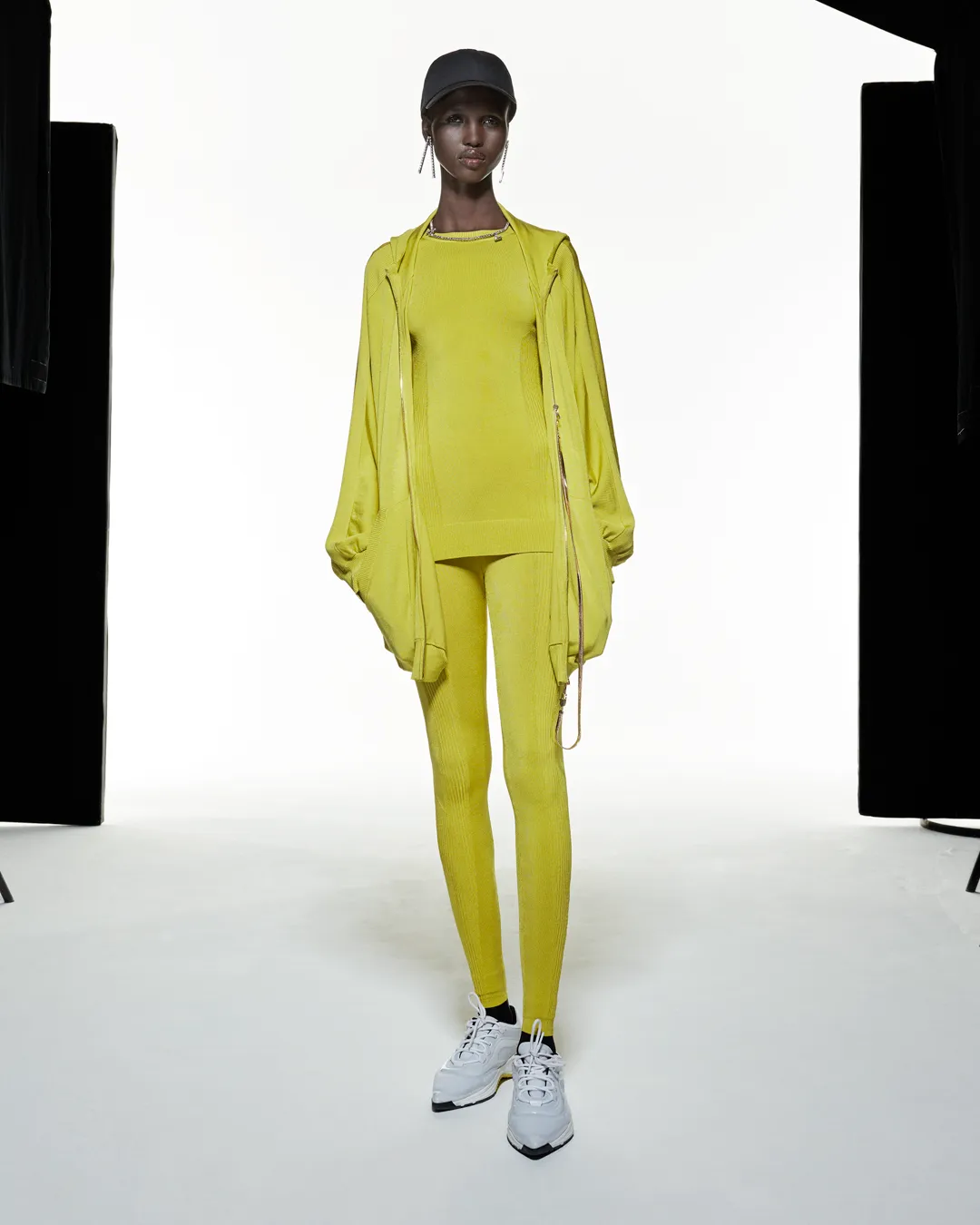 PRIME-LAYER HOODIE - YELLOW