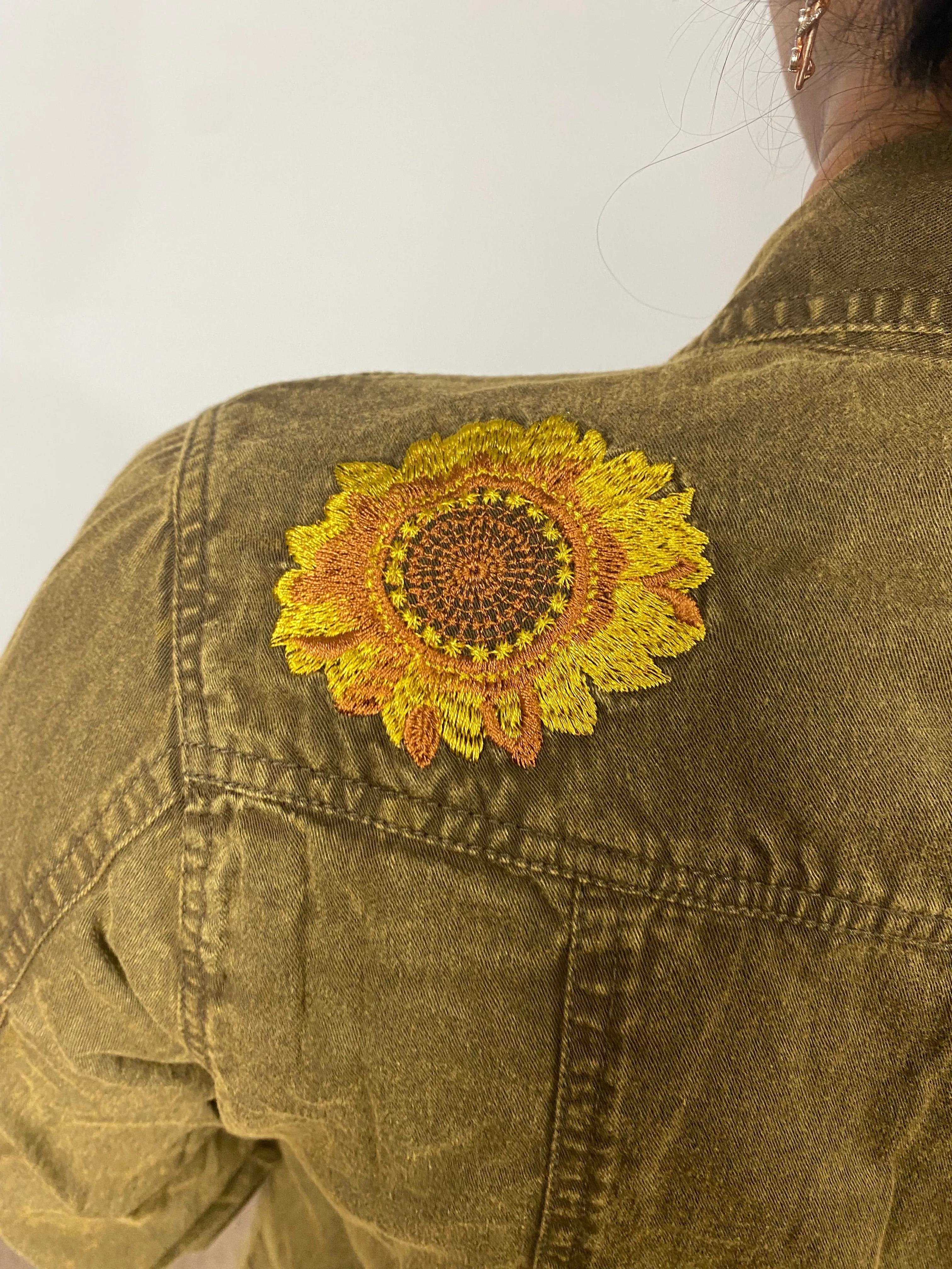 Sunflower Embroidery Long Sleeve Shirt (DNM2210)